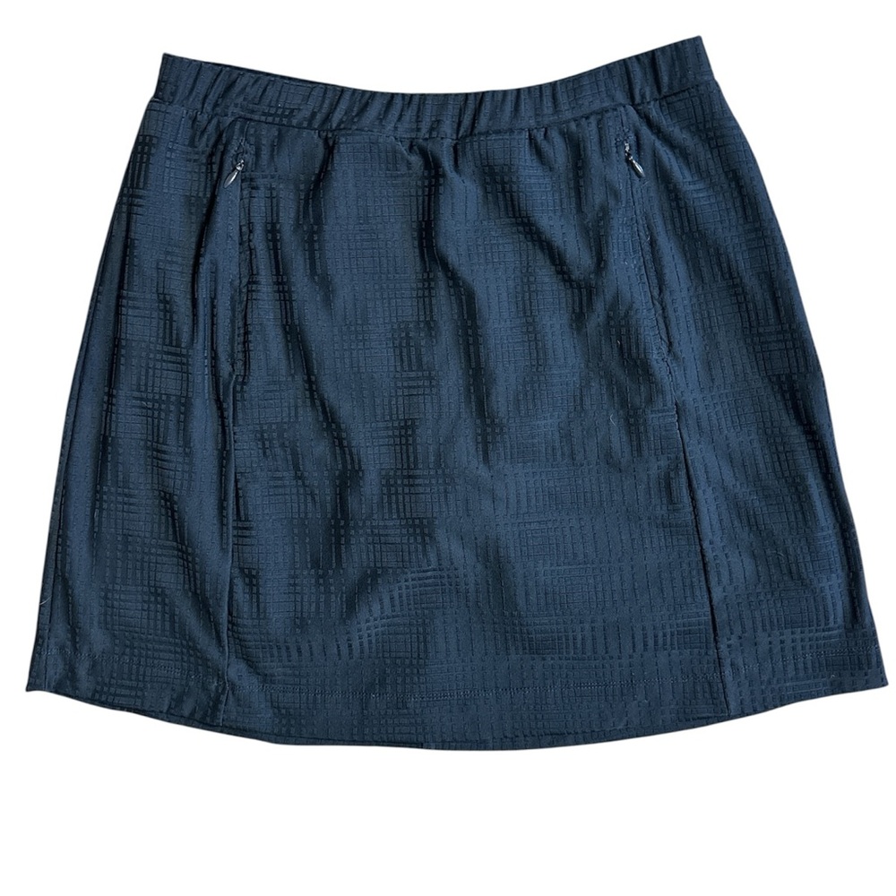 Tail Navy Blue Textured Skort for Golf Tennis or Pickleball.  Medium